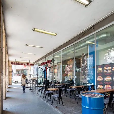 Very - Modern - Easy Airport Bus Budapest