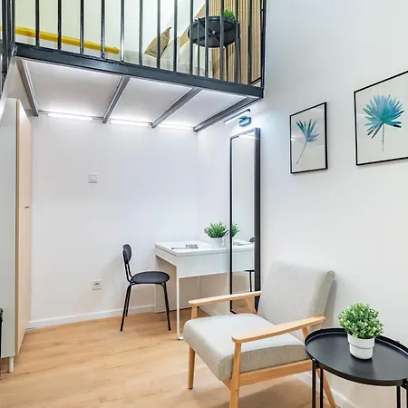 Very - Modern - Easy Airport Bus Lejlighed